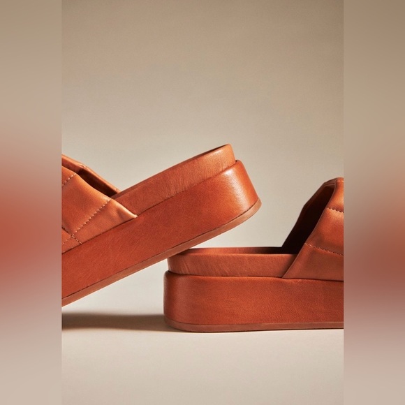 ‼️RARE‼️🎸Silent D🎸🔥NWOT🔥Porta Slide Sandals in Cedar— 38 (7-7.5 in US) - Picture 2 of 16